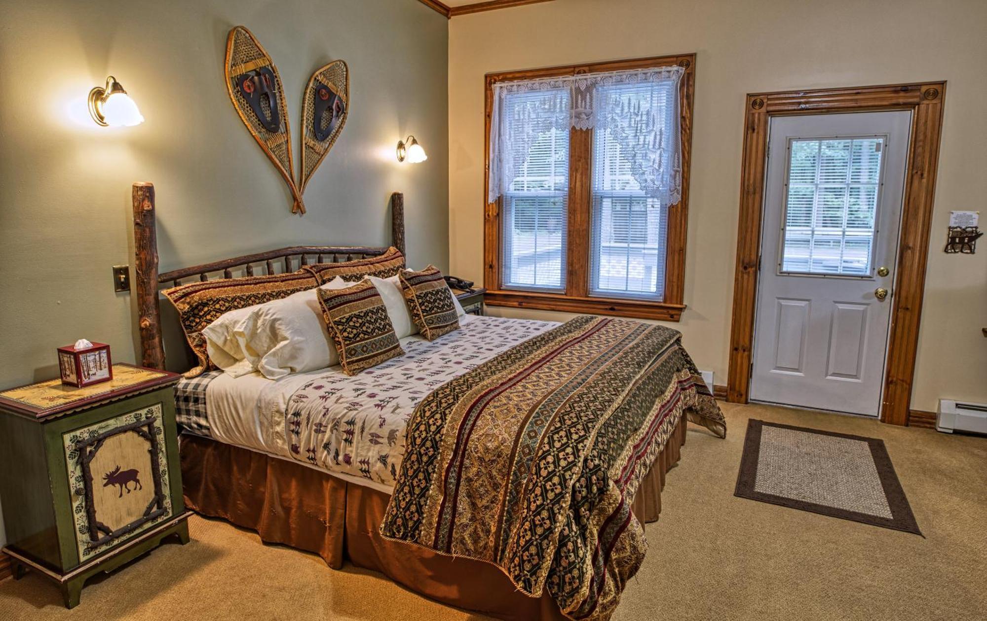Rockwell Falls Inn And Wine Bar Lake Luzerne Rum bild