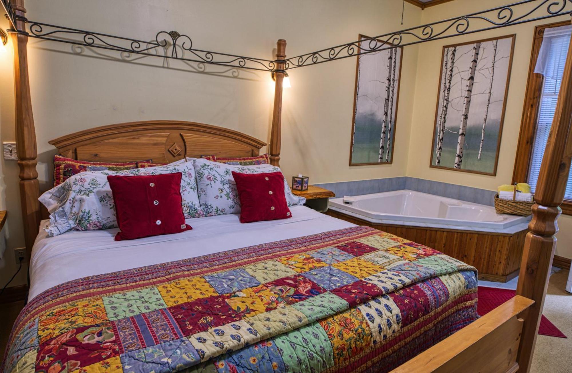 Rockwell Falls Inn And Wine Bar Lake Luzerne Rum bild