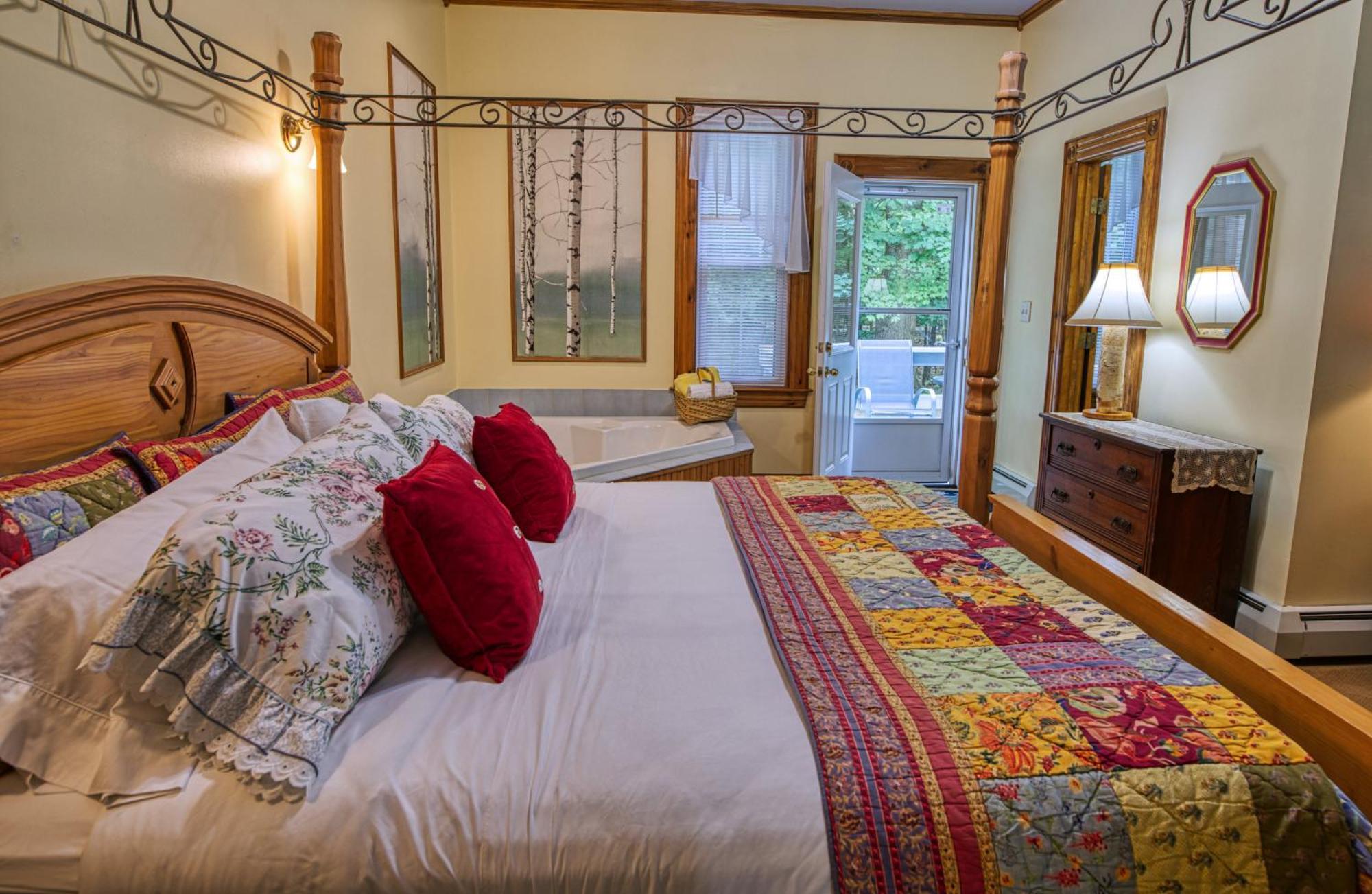 Rockwell Falls Inn And Wine Bar Lake Luzerne Exteriör bild