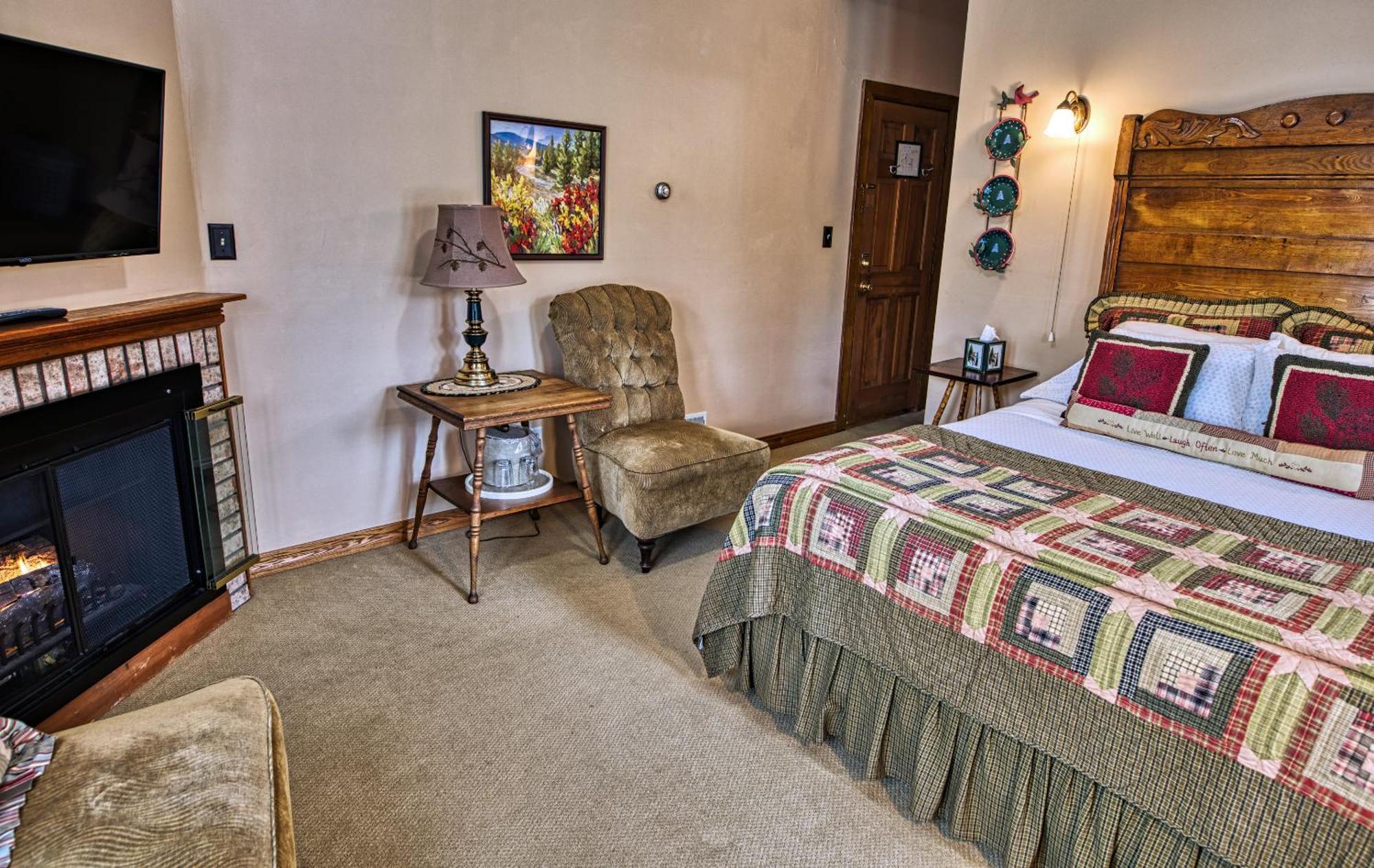 Rockwell Falls Inn And Wine Bar Lake Luzerne Rum bild